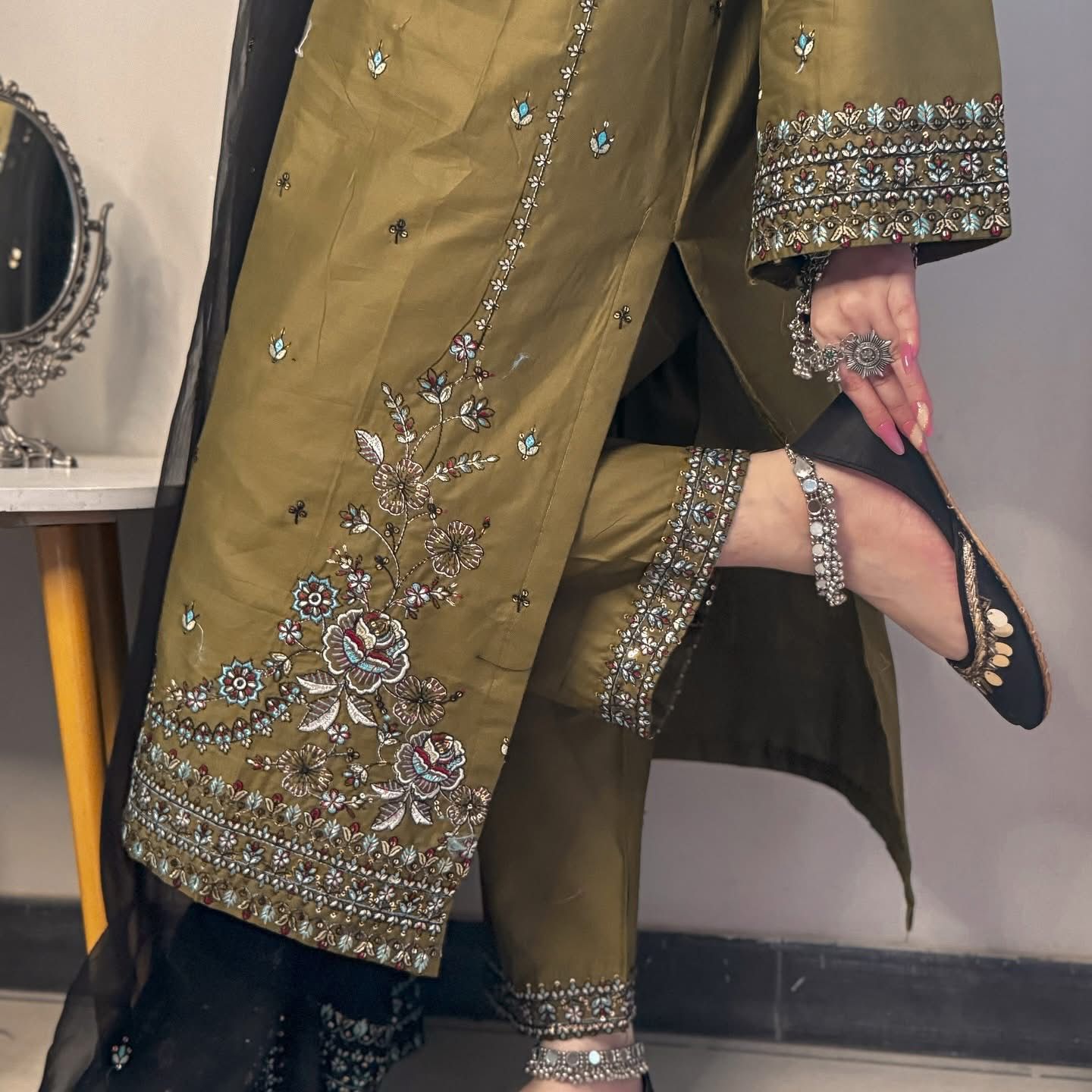 Mehandi Green 3 Piece Embroidered Lawn Suit – Heavy Embroidered Front, Sleeves & Ready-to-Wear Embroidered Dupatta