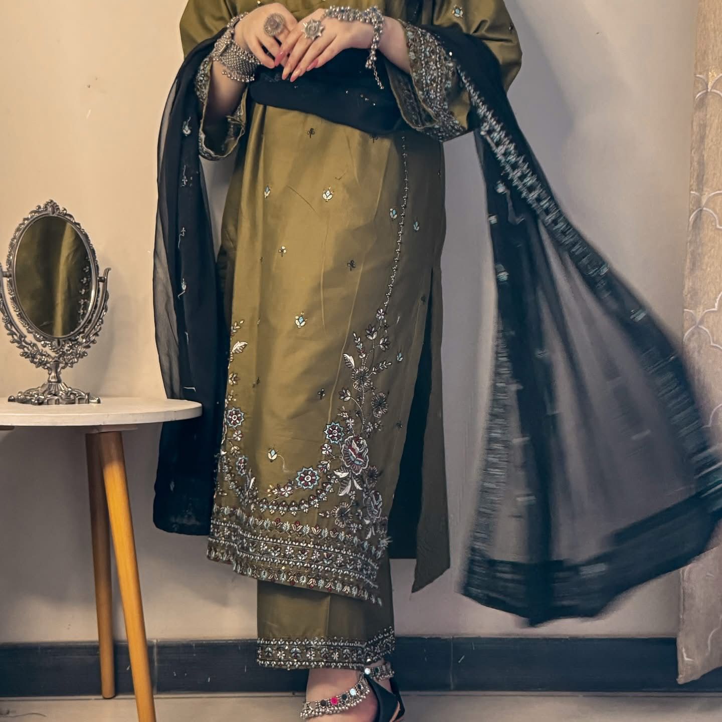 Mehandi Green 3 Piece Embroidered Lawn Suit – Heavy Embroidered Front, Sleeves & Ready-to-Wear Embroidered Dupatta